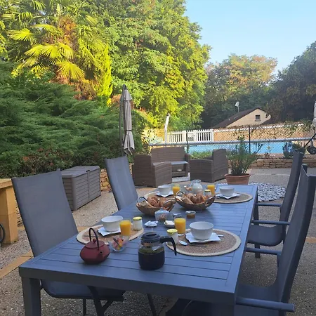 Du Bois De Bontemps Bed & Breakfast *